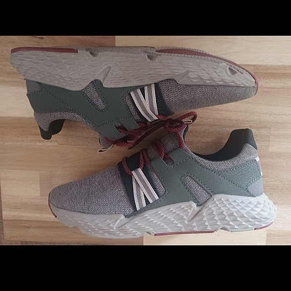 Kids Casual Athletic Sneakers - Picture 1 of 12